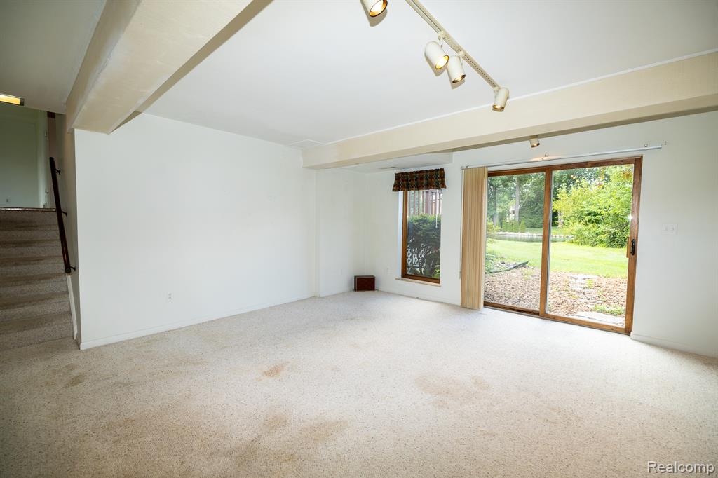 722 Rachelle Street, White Lake, MI — Photo 29