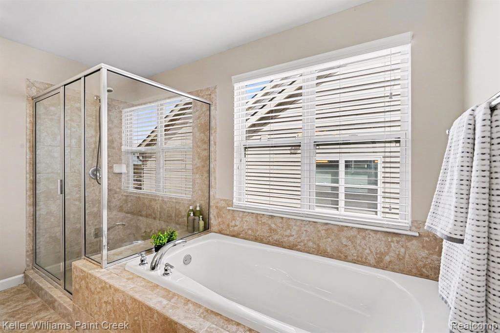 4846 E Stonegate Circle, Lake Orion, MI — Photo 19