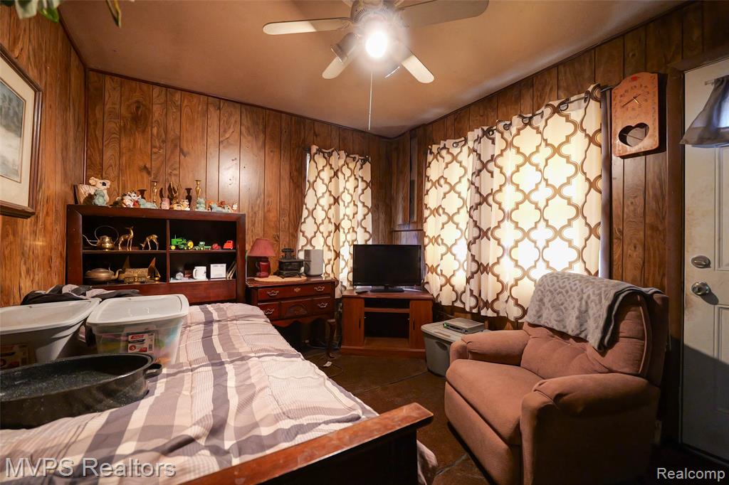 1721 Moffat Road, Leonard, MI 48367 — Photo 8