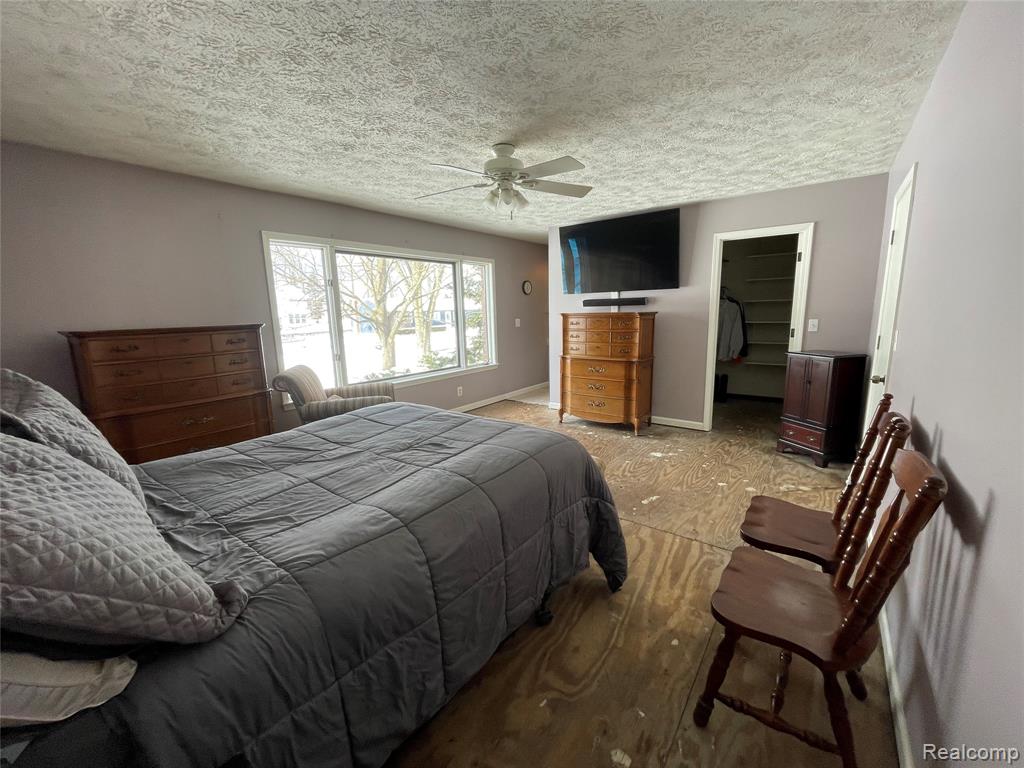 668 W Crest Lane, South Lyon, MI 48178 — Photo 6