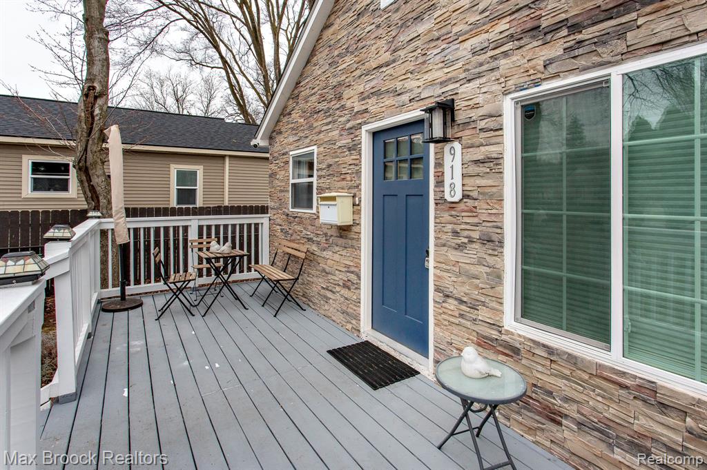 918 ALBERTA Street, Ferndale, MI 48220 — Photo 4