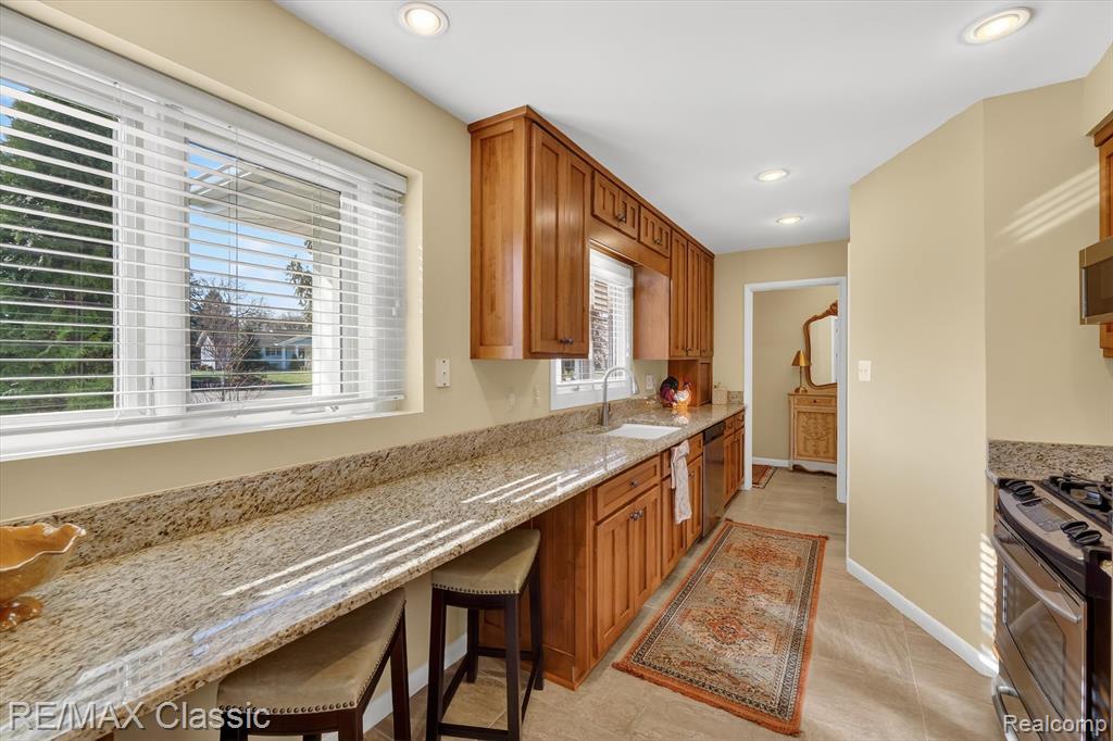 4731 Pickering Road, Bloomfield Hills, MI 48301 — Photo 23