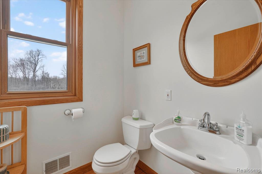 5640 Fisher Road, Howell, MI 48855 — Photo 11