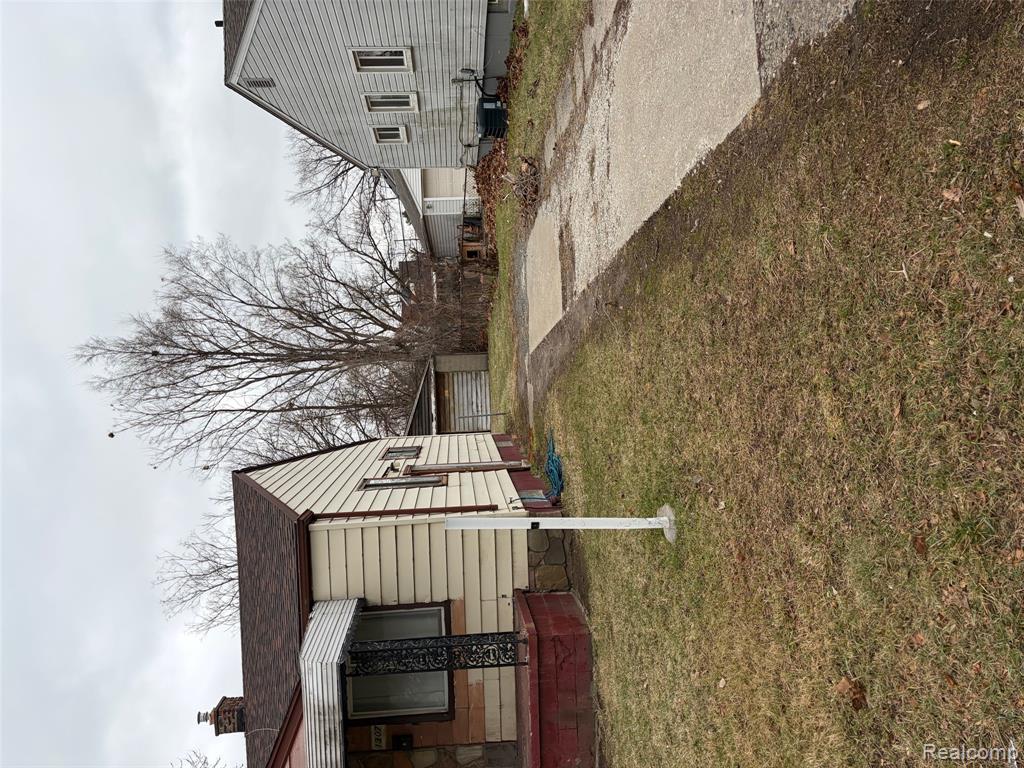 1307 S Bassett Street, Detroit, MI 48217 — Photo 2