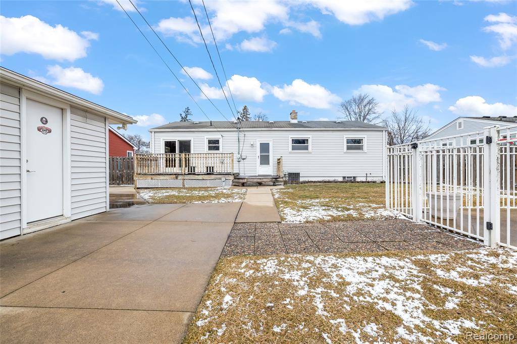 30801 Pardo Street, Garden City, MI — Photo 22