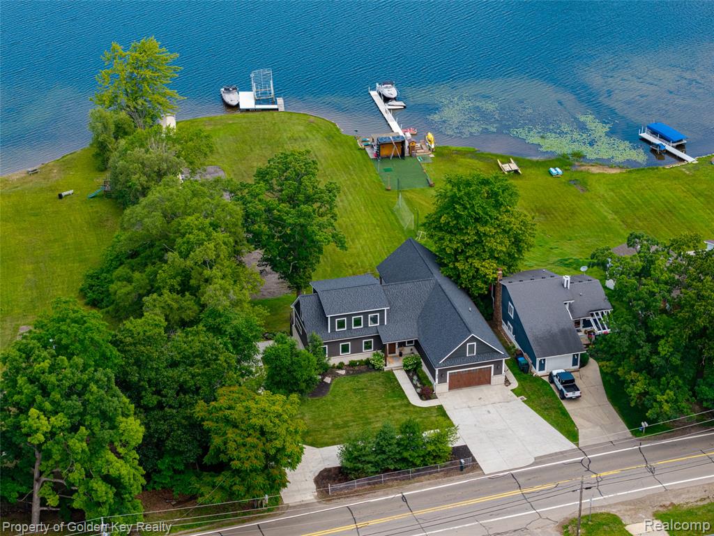 1210 W Oakley Park Road, Commerce Twp, MI 48390 — Photo 46
