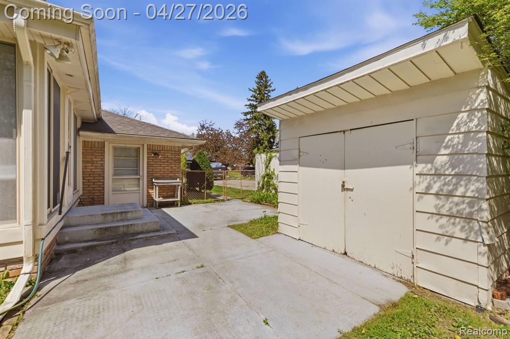 38210 Radde Street, Clinton Twp, MI 48036 — Photo 29