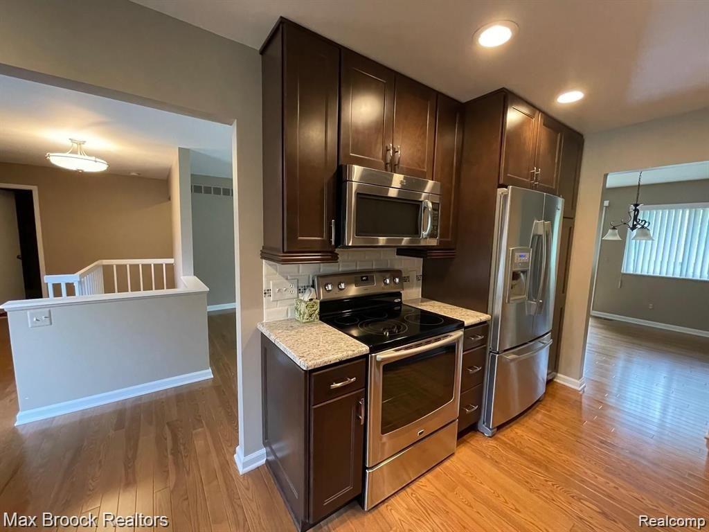 4585 Laurel Club Circle, West Bloomfield, MI 48323 — Photo 4