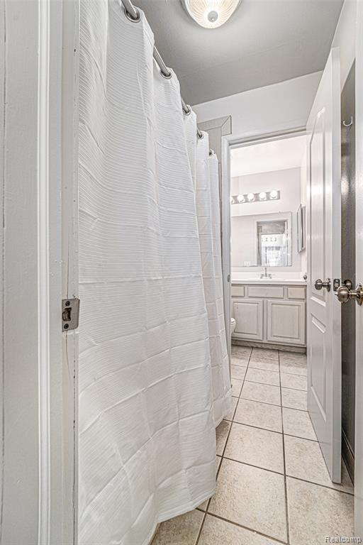45210 Keding Street, 101, Utica, MI 48317 — Photo 12