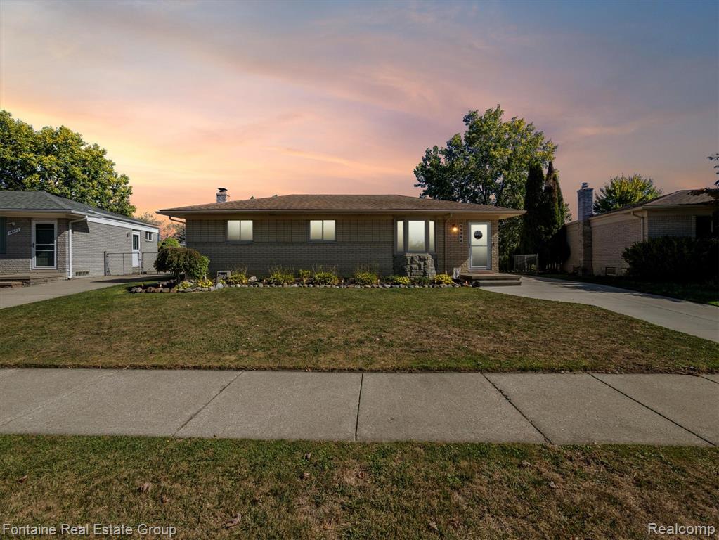 46966 McKenna Drive, Macomb, MI 48044 — Photo 2