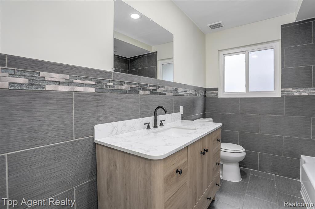 7206 YACHT Avenue, Warren, MI 48091 — Photo 17