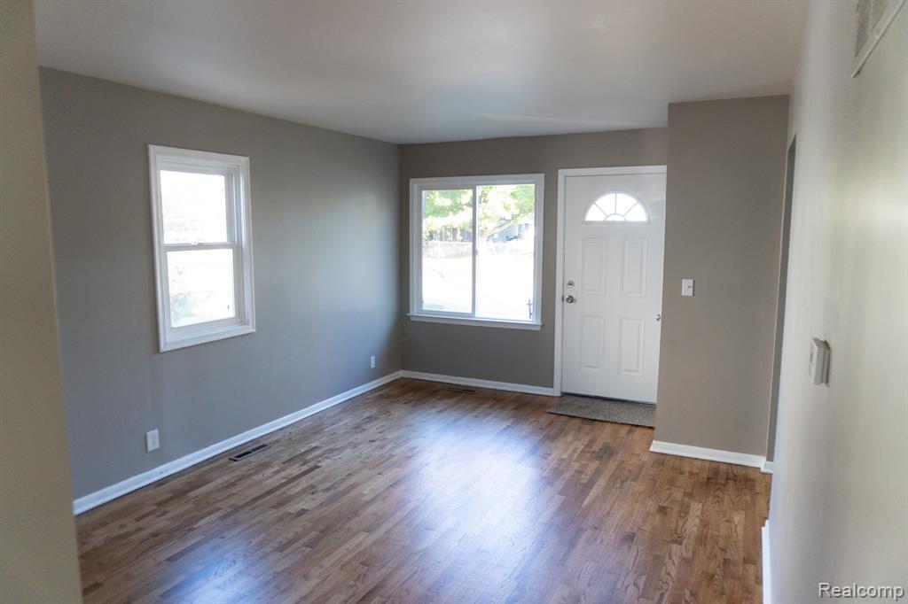 4418 Brunswick Avenue, Flint, MI 48507 — Photo 6