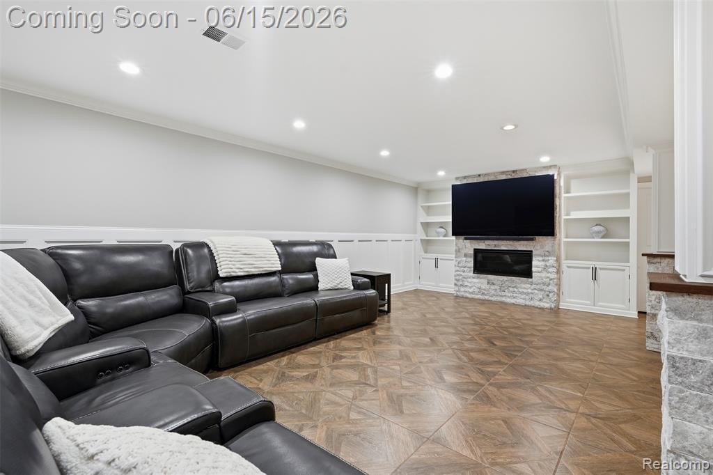 56173 Parkview Drive, Utica, MI 48316 — Photo 25