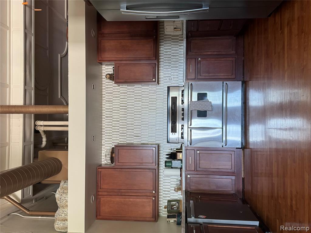 123 N Clinton Avenue, MI 48879 — Photo 9