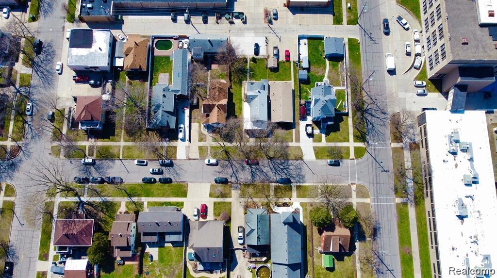 447 SYCAMORE Street, Wyandotte, MI 48192 — Photo 18