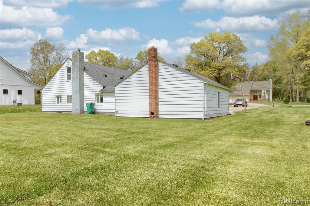 30977 West Road, New Boston, MI 48164 — Photo 28