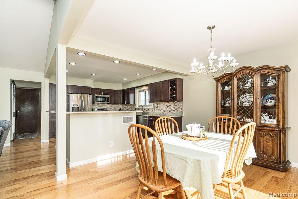 44053 TERRICAR Lane, Clinton Twp, MI 48038 — Photo 13