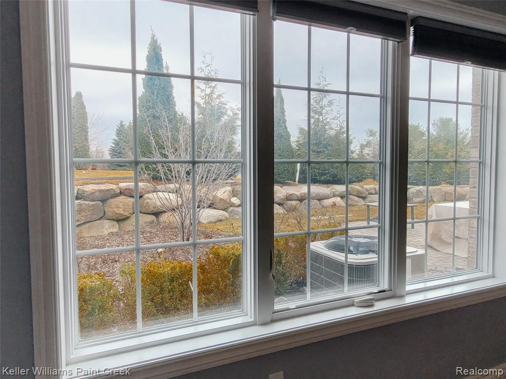 5612 Knob Hill Circle, Clarkston, MI 48348 — Photo 35