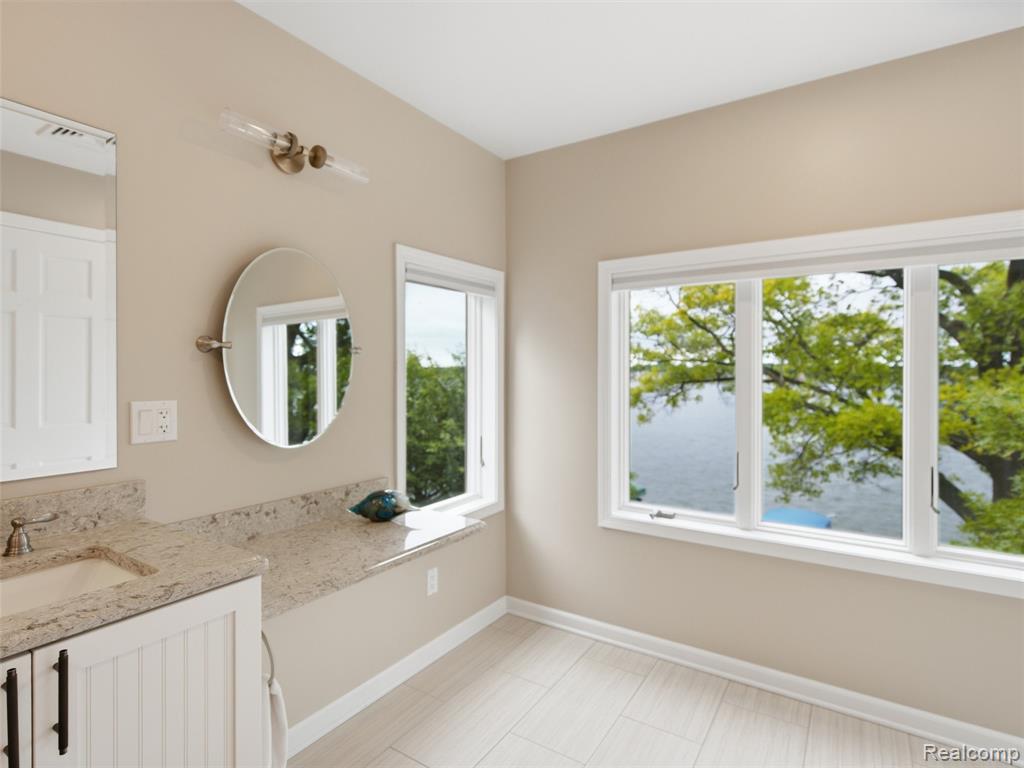 12224 Mantawauka Drive, Fenton, MI 48430 — Photo 35