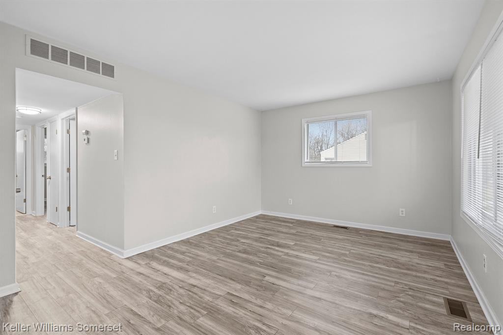 7568 Dodge Avenue, Warren, MI 48091 — Photo 2