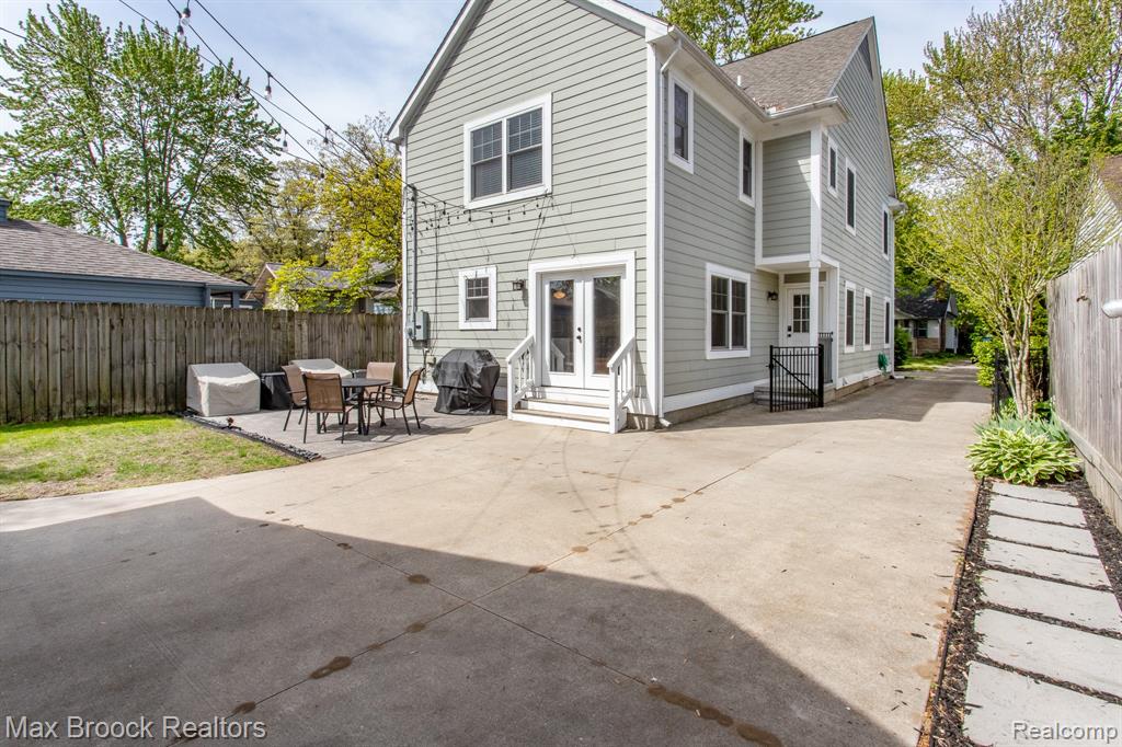 924 N Maple Avenue, Royal Oak, MI 48067 — Photo 60