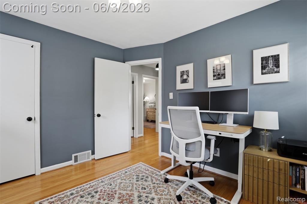 711 Symes Avenue, Royal Oak, MI 48067 — Photo 17