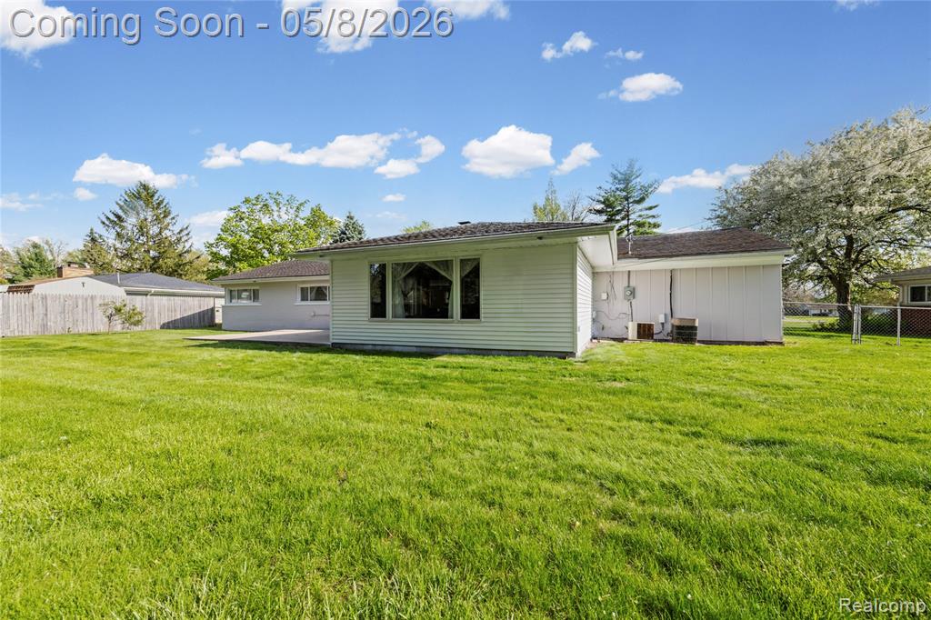 7396 Cornwall Court, West Bloomfield, MI — Photo 33