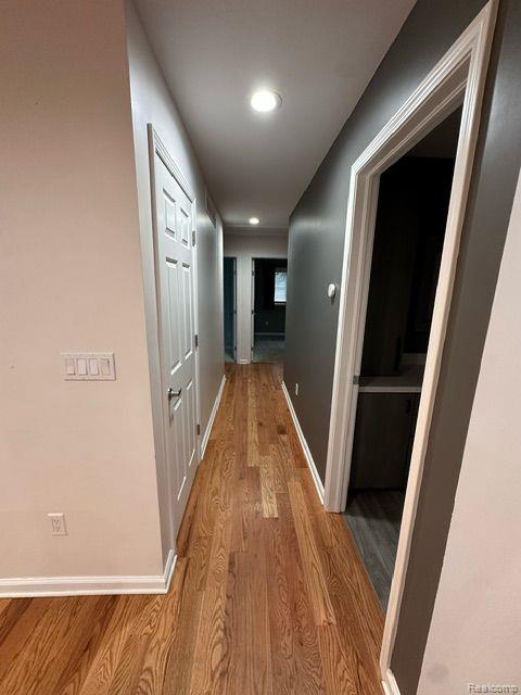 9025 GLASGOW Drive, White Lake, MI — Photo 38