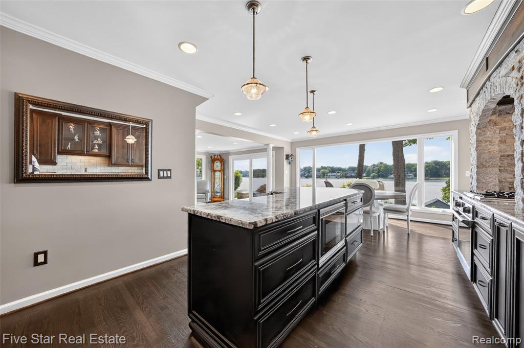 8931 Edgewood Park Drive, Commerce Twp, MI 48382 — Photo 24