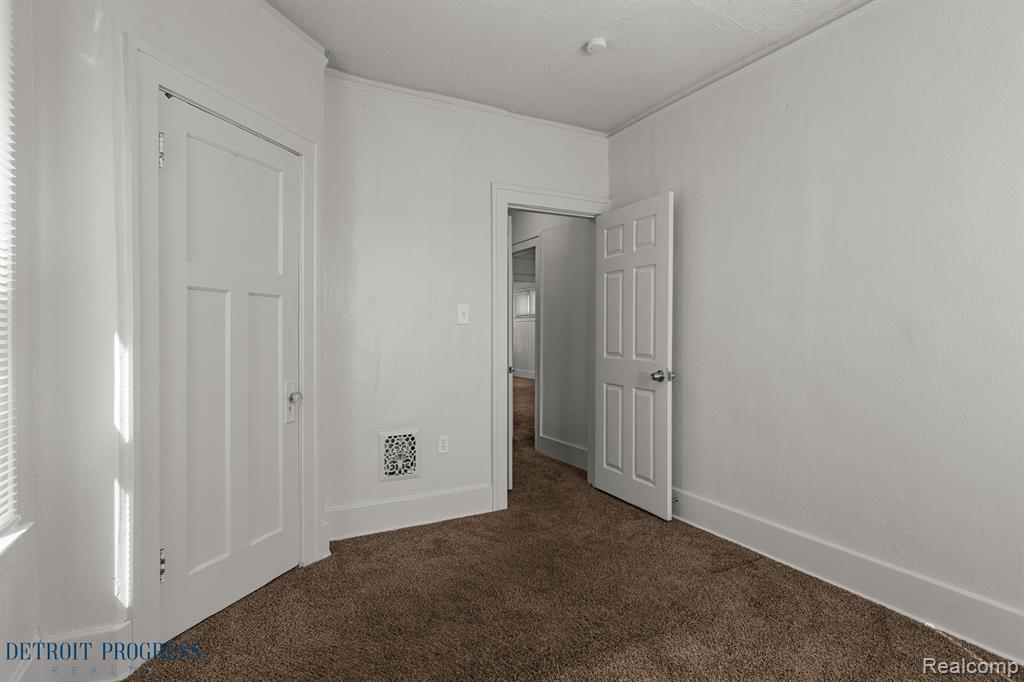 5285 Maplewood Street, Detroit, MI 48204 — Photo 14