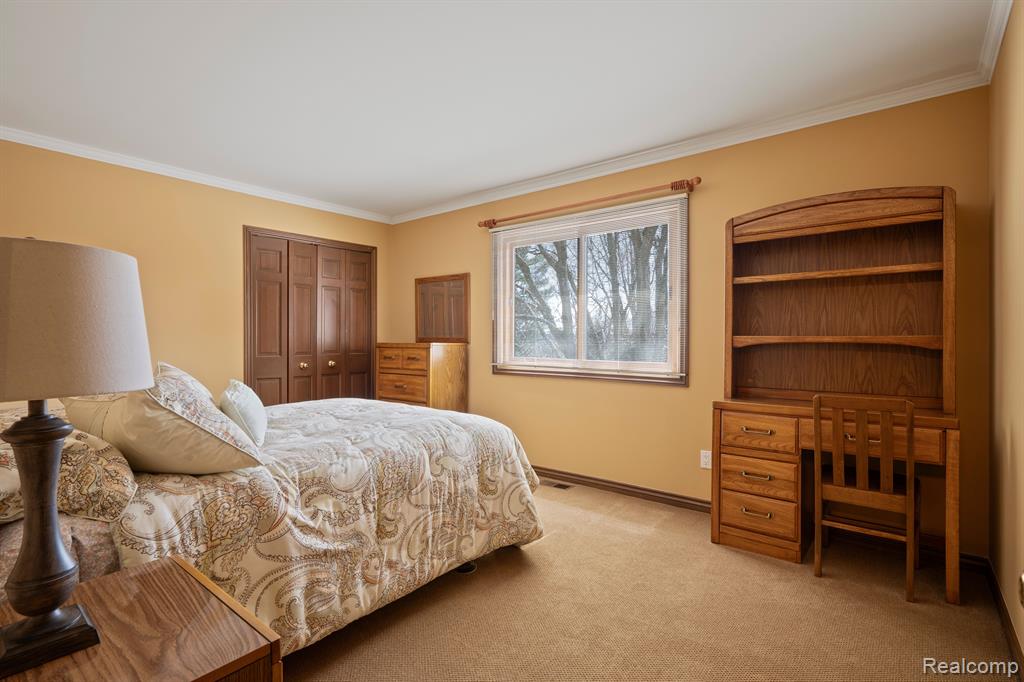 415 W HICKORY GROVE Road, Bloomfield Hills, MI 48302 — Photo 27