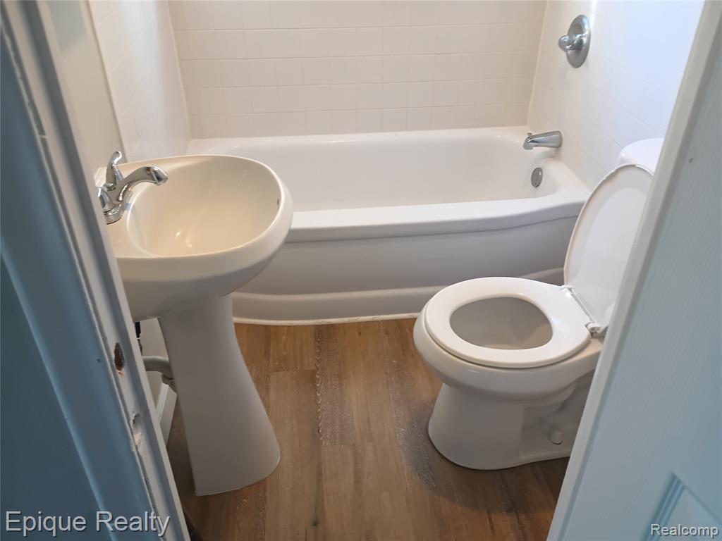 949 Boston Avenue, Waterford, MI 48328 — Photo 10