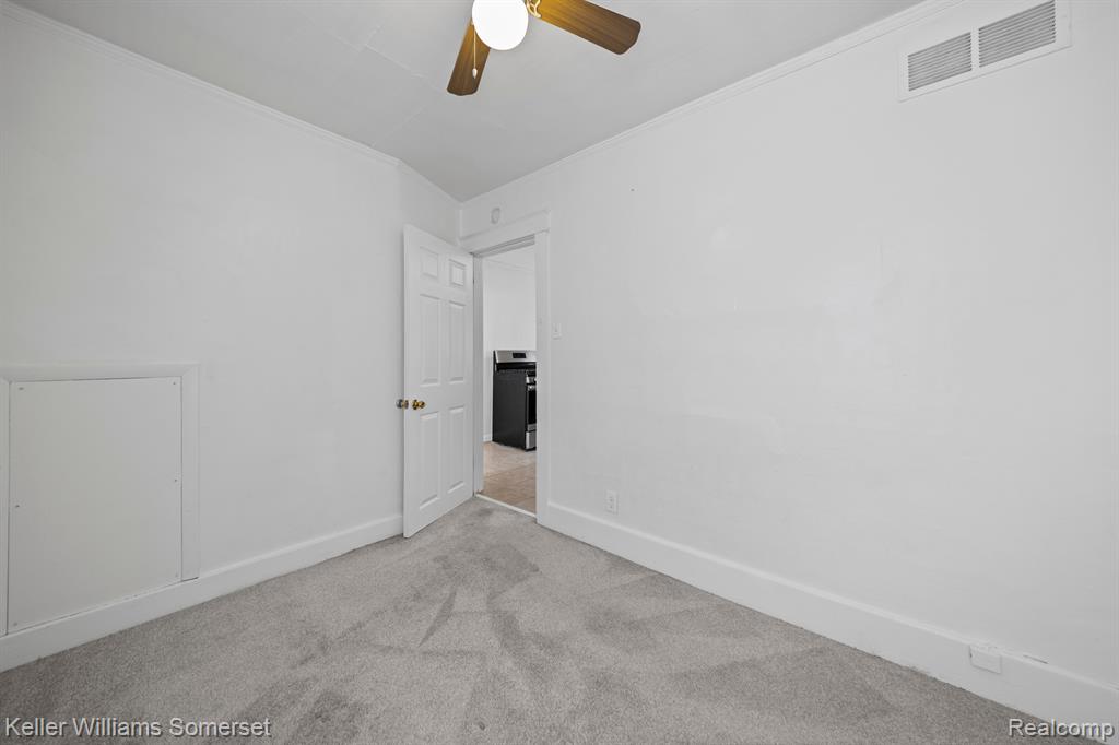 842 E 10 MILE Road, Ferndale, MI 48220 — Photo 13