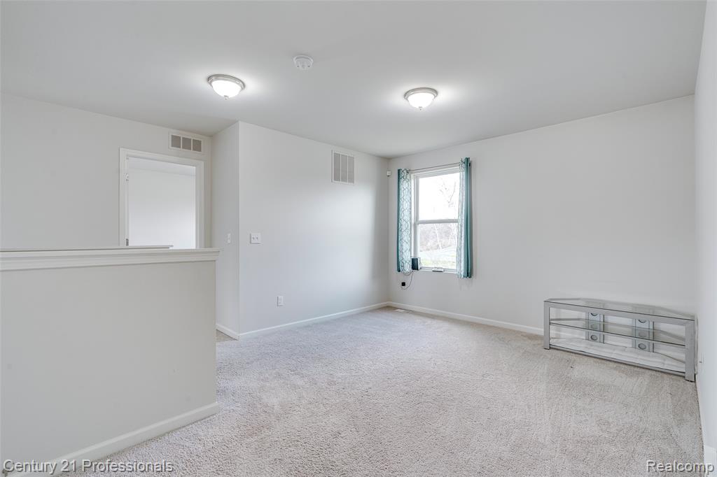 1666 Golfview Drive, Ypsilanti, MI 48198 — Photo 34