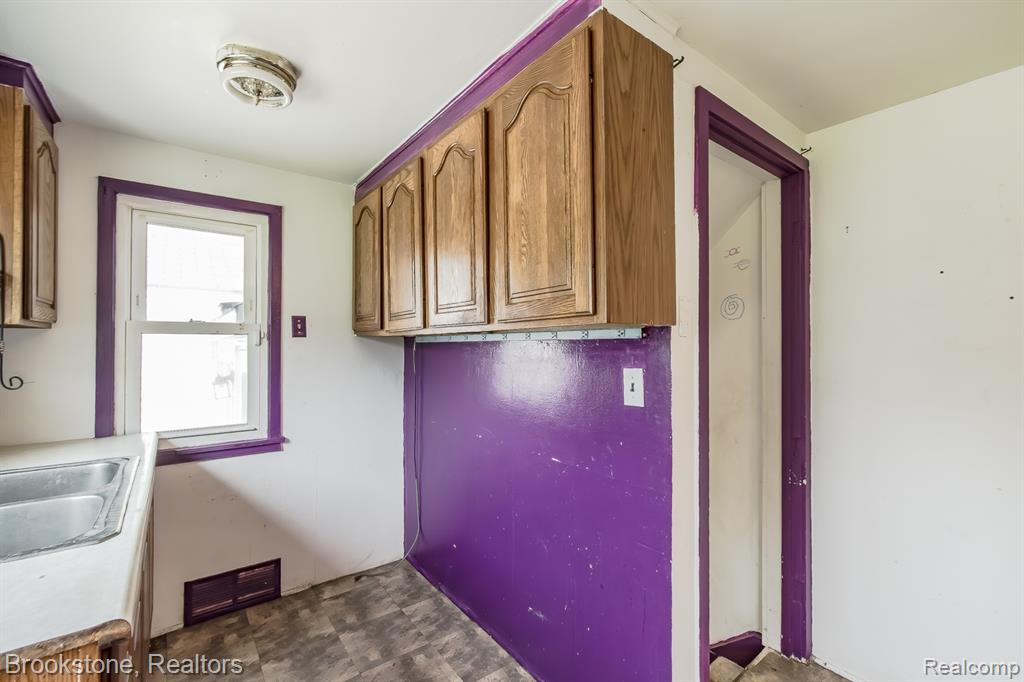 725 E Sherman Street, Holly, MI 48442 — Photo 24