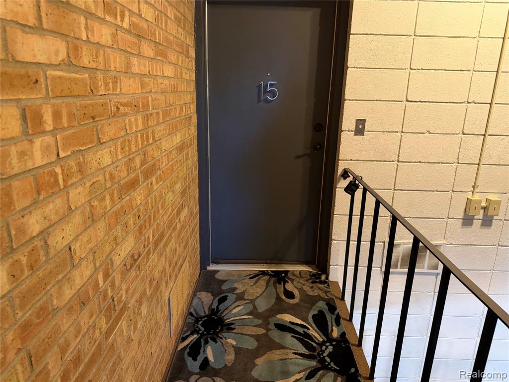 29589 Jefferson Avenue, 15, Gibraltar, MI — Photo 3