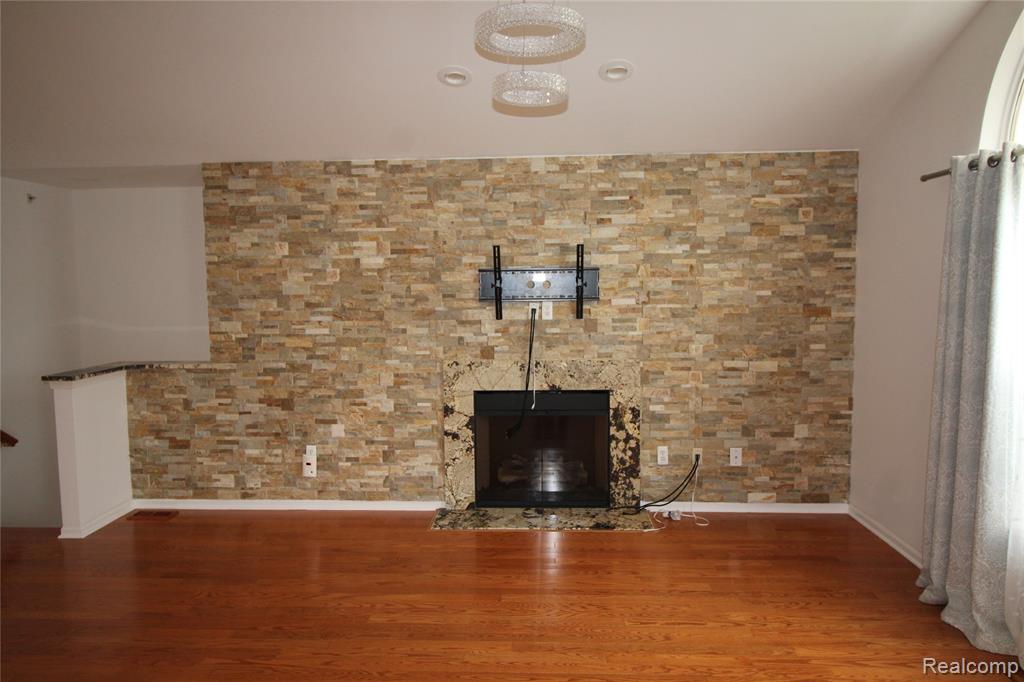 2224 Leighton Drive, Utica, MI 48317 — Photo 10