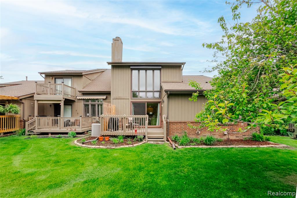 9892 Hawthorne Glen Drive, Grosse Ile, MI 48138 — Photo 2