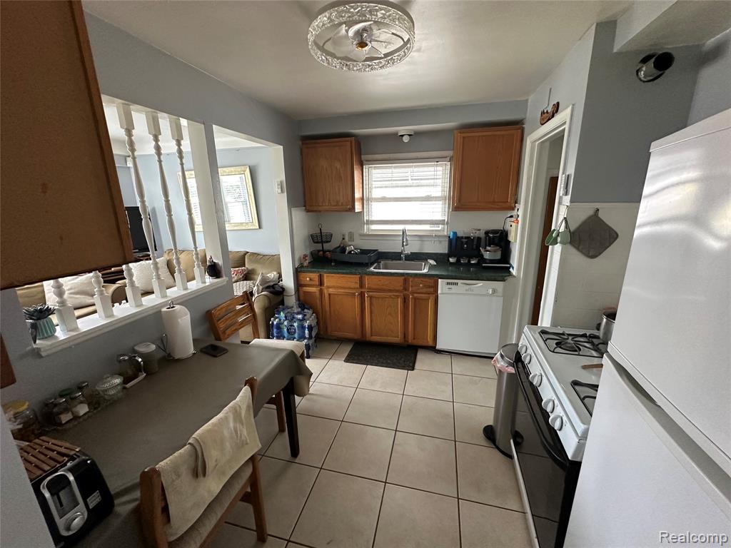 6222 Faust Avenue, Detroit, MI 48228 — Photo 6