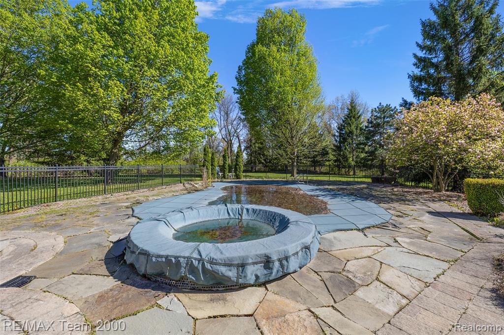 630 Sheldon Court, Rochester, MI 48306 — Photo 7