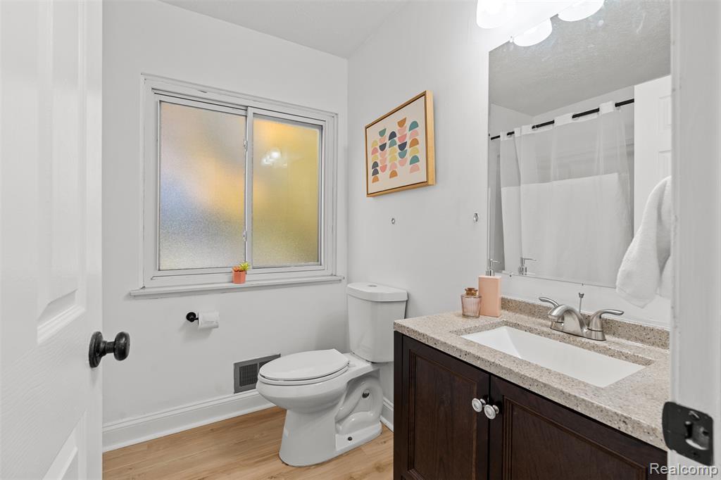 640 N Madison Street, Perry, MI 48872 — Photo 16