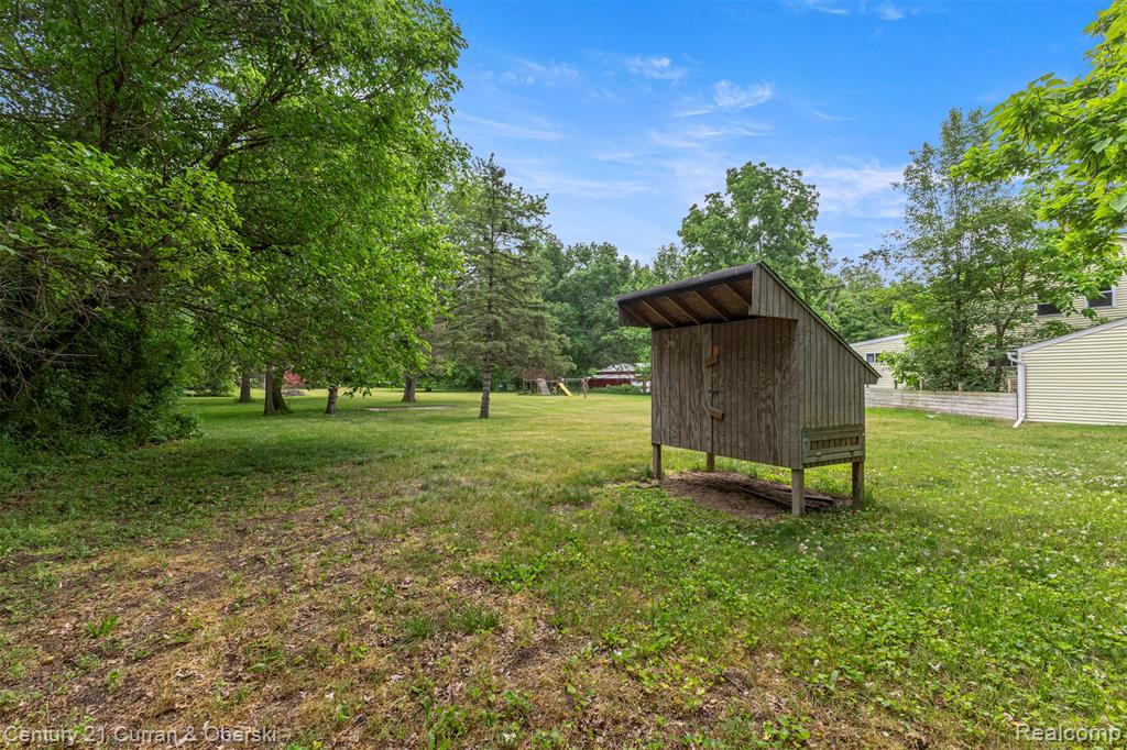 18491 Savage Road, Belleville, MI 48111 — Photo 35