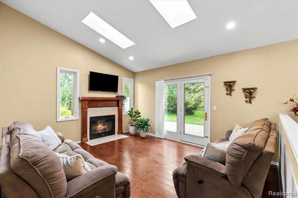 4280 ELIZABETH Lane, Walled Lake, MI 48390 — Photo 14