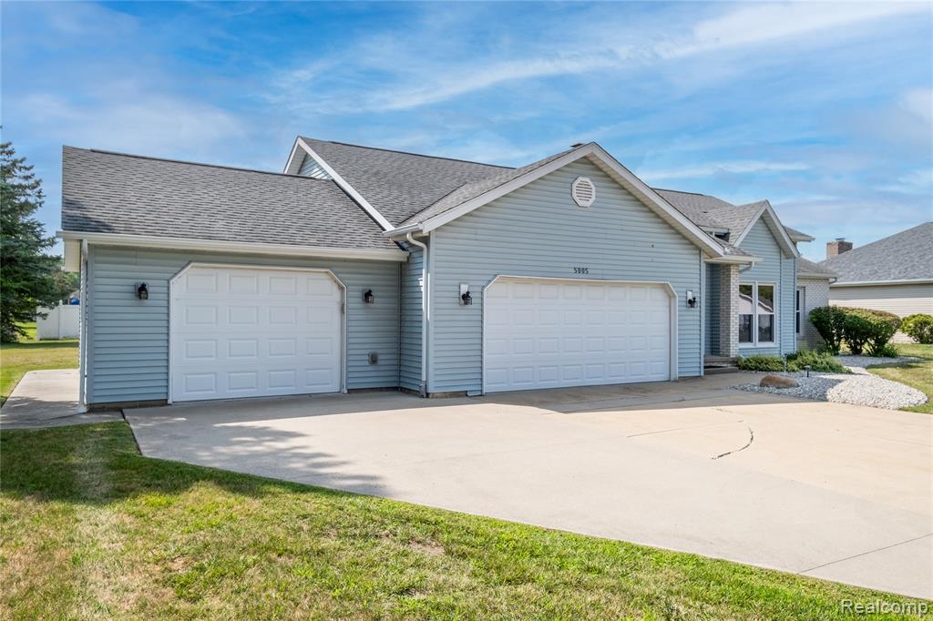 5005 Cedarbrook Drive, Saginaw, MI 48603 — Photo 2