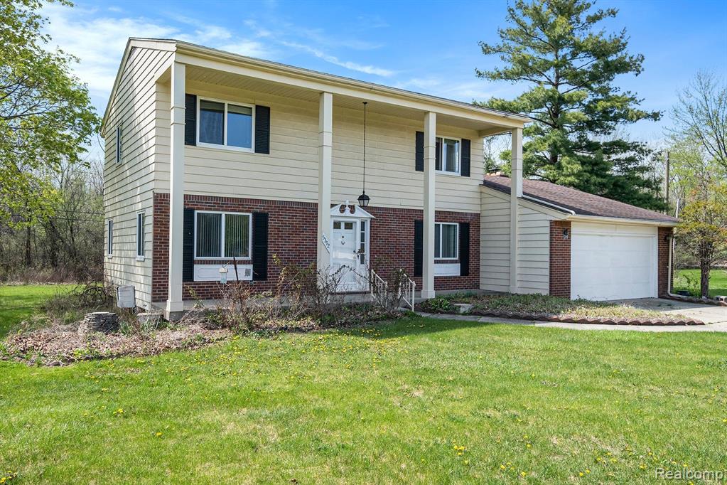 5392 MAPLETREE, Flint, MI 48532 — Photo 2