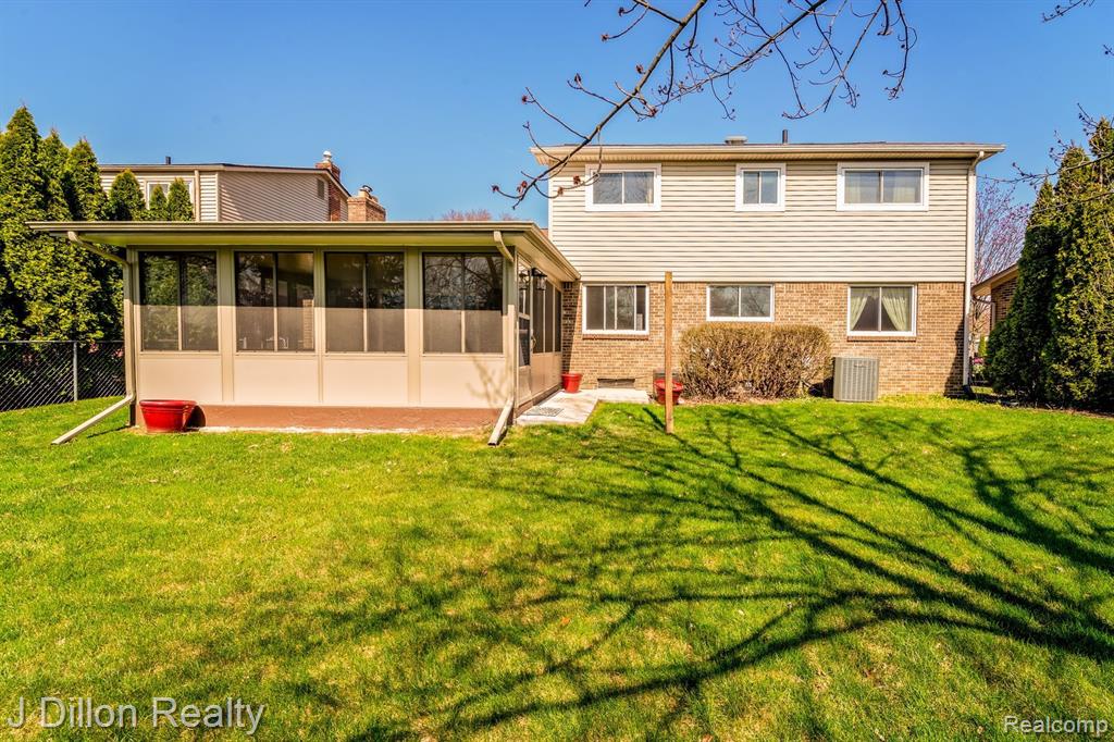 42807 SAXONY Road, Canton, MI 48187 — Photo 16