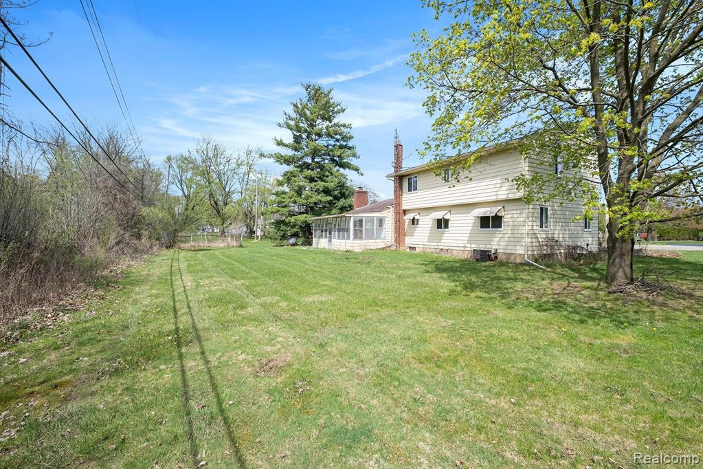 5392 MAPLETREE, Flint, MI 48532 — Photo 16