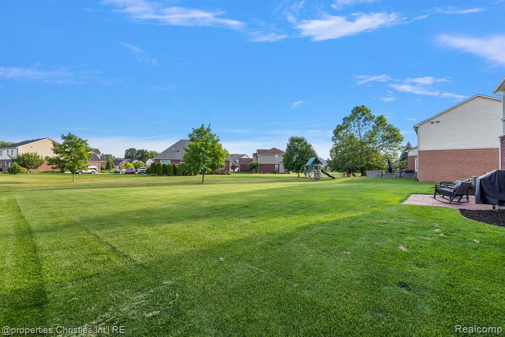 61171 SADDLECREEK Drive, South Lyon, MI 48178 — Photo 53