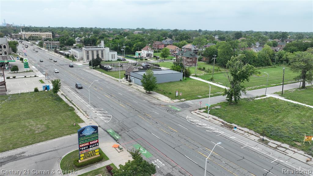 10921 E Jefferson Avenue, Detroit, MI 48214 — Photo 13