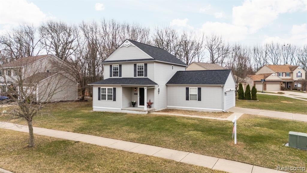 990 Waters Edge Lane, Fenton, MI 48430 — Photo 41
